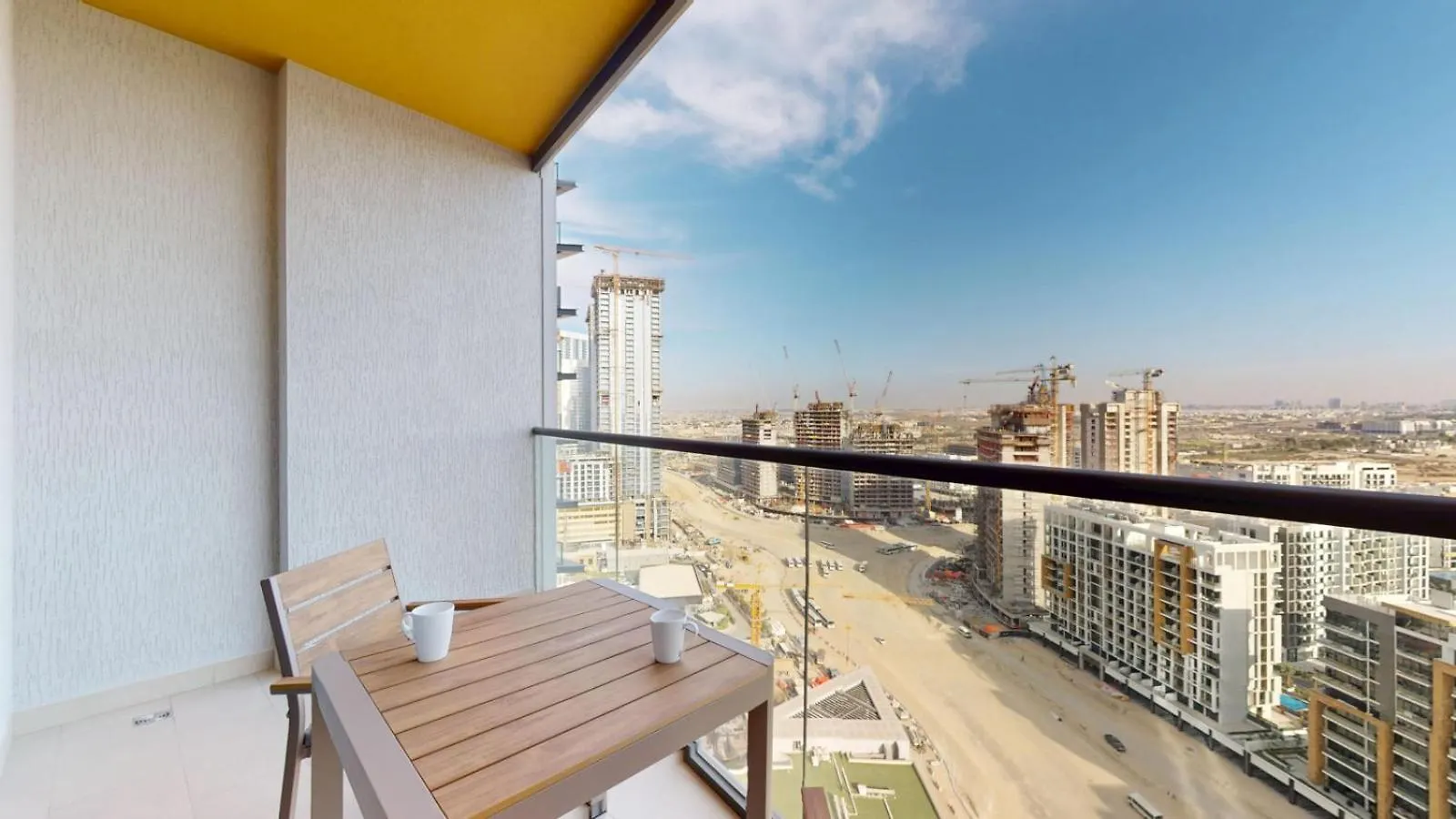 Apartment Waves Grande - One Bedroom With City View Dubai