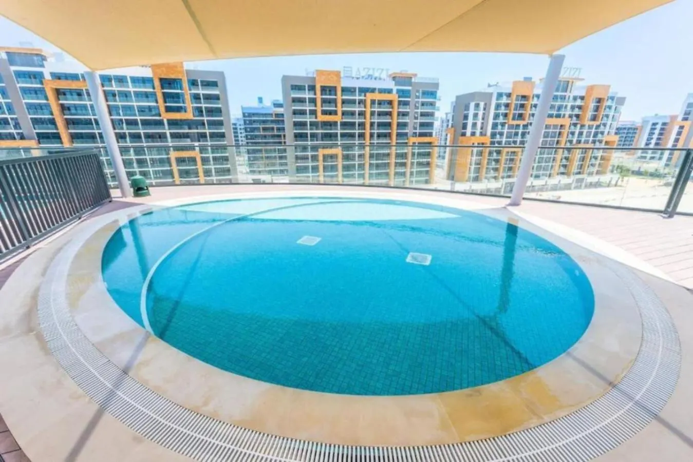 Apartment Waves Grande - One Bedroom With City View Dubai