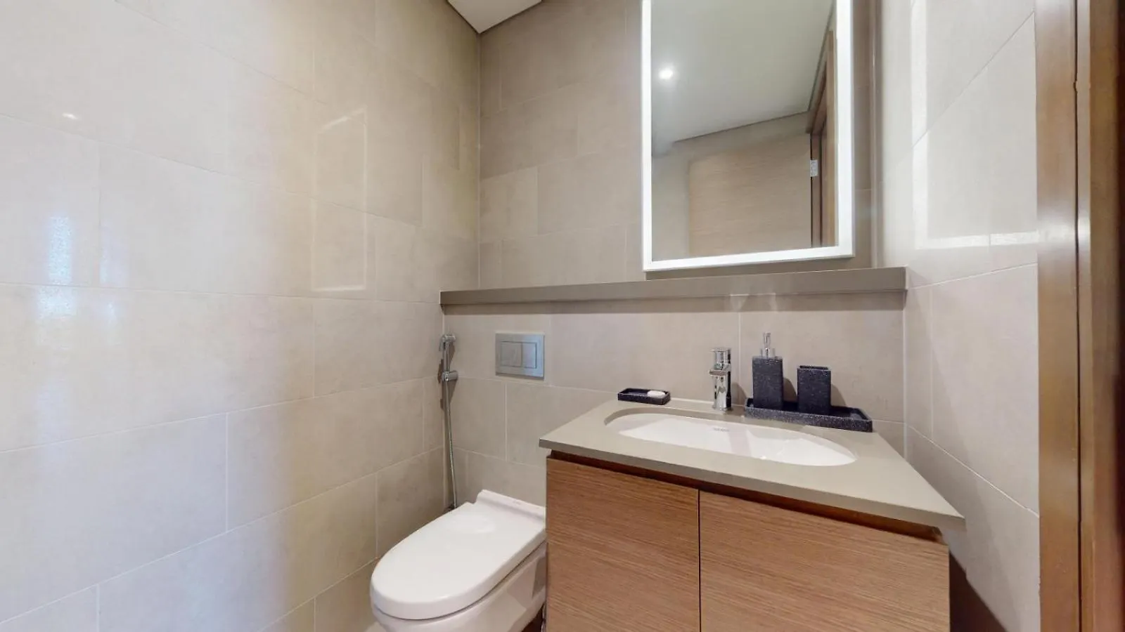 Waves Grande - One Bedroom With City View 두바이 아파트